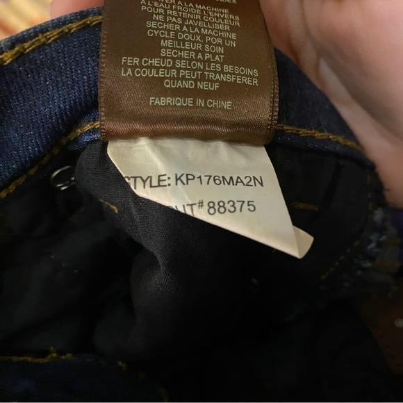 Kut from the kloth Catherine bootcut dark wash Size 4 - Picture 8 of 13